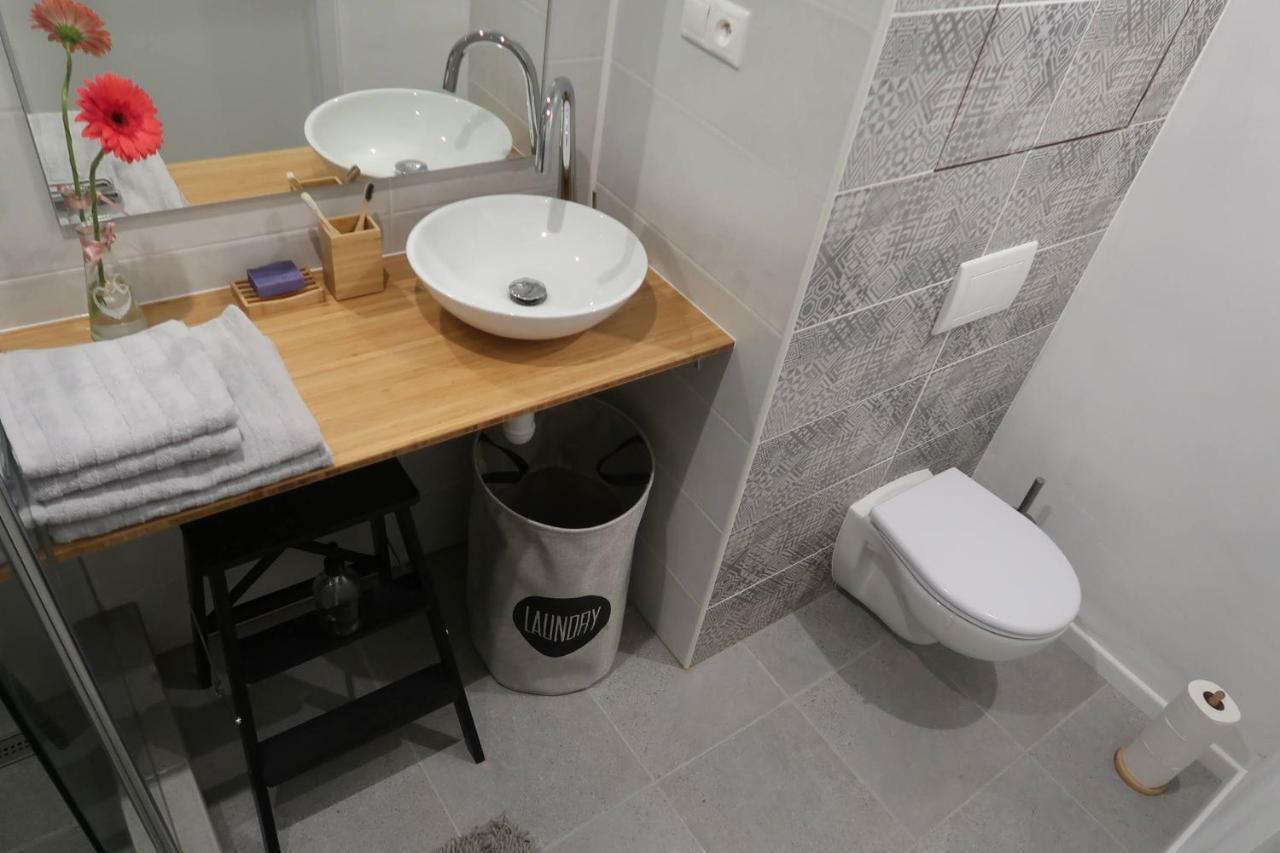Hniezdo V Raji 1 - Luxurious Apartment 3 Min Walk To City Center Spišská Nová Ves Kültér fotó